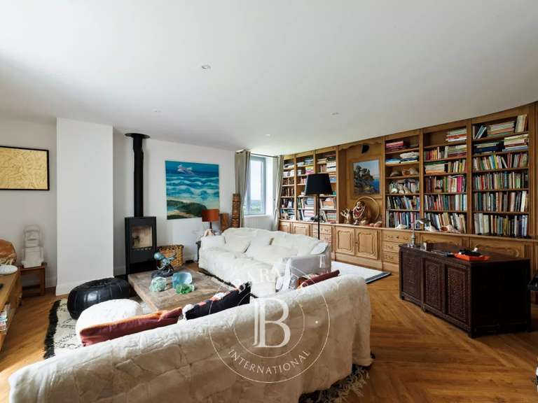 Propriété Guiche - 6 chambres - 405m²