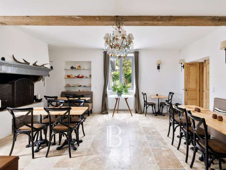 Propriété Guiche - 6 chambres - 405m²