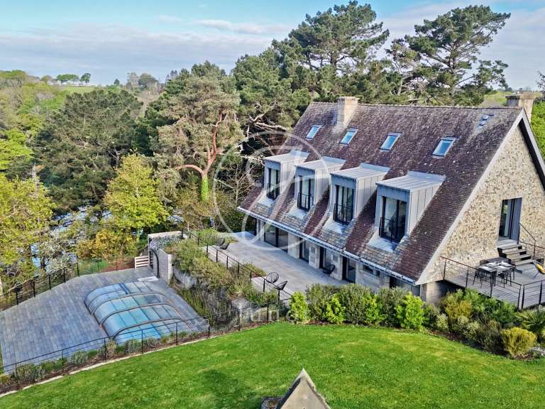 Propriété Guidel - 9 chambres - 590m²