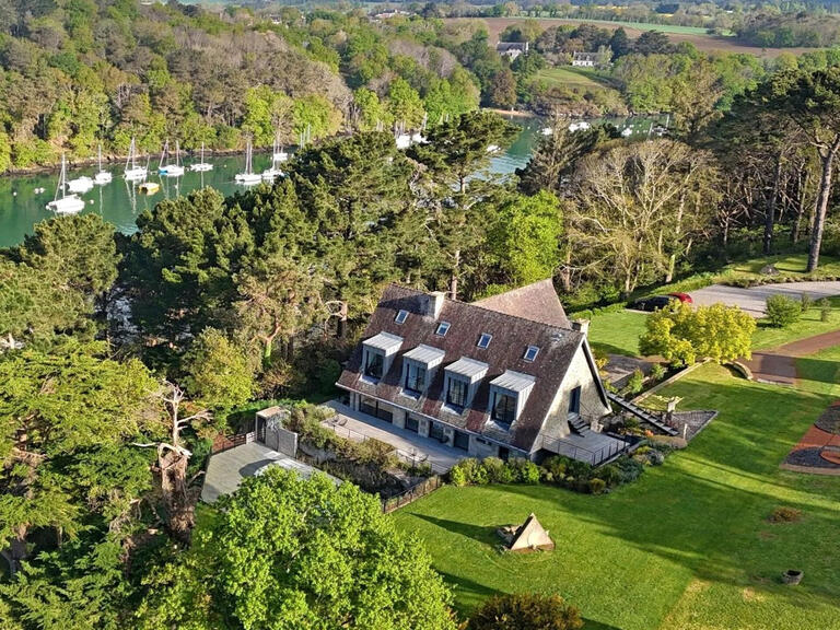 Propriété Guidel - 9 chambres - 33511m²