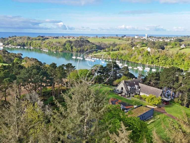 Propriété Guidel - 9 chambres - 33511m²