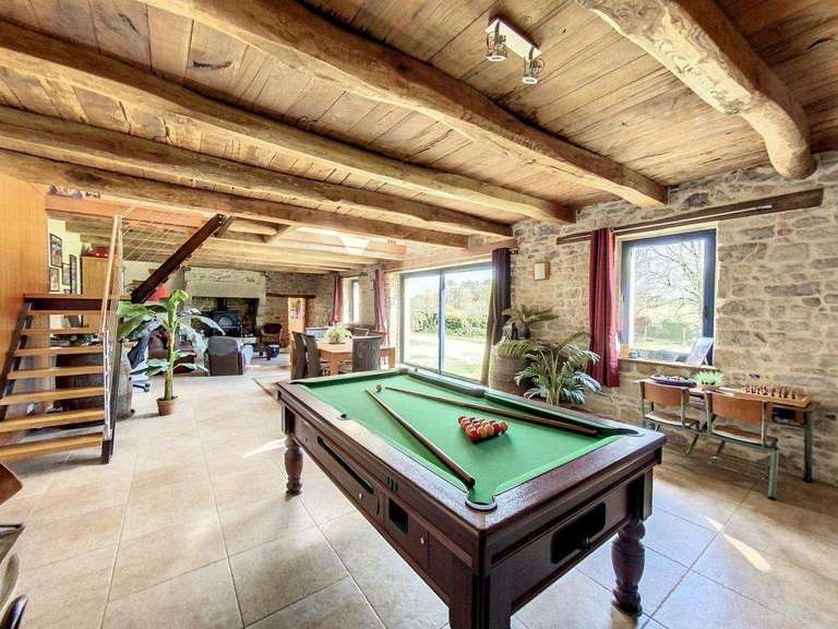 Property Guidel - 4 bedrooms