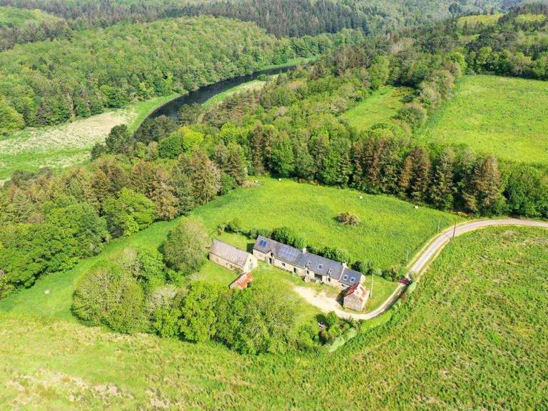 Property Guidel - 4 bedrooms