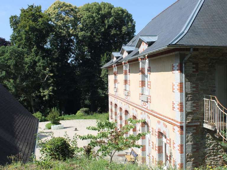 House Guingamp - 15 bedrooms