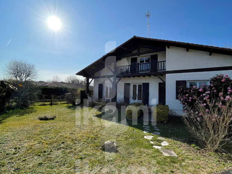 House Gujan-Mestras - 4 bedrooms - 165m²