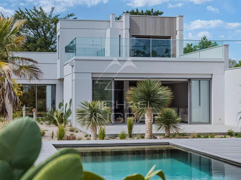 Maison Gujan-Mestras - 5 chambres - 205m²