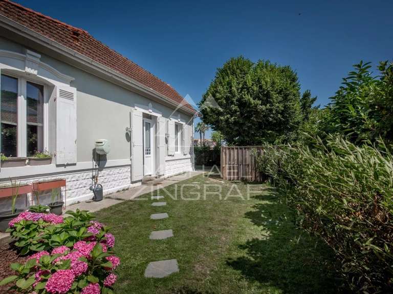 House Gujan-Mestras - 4 bedrooms - 127m²