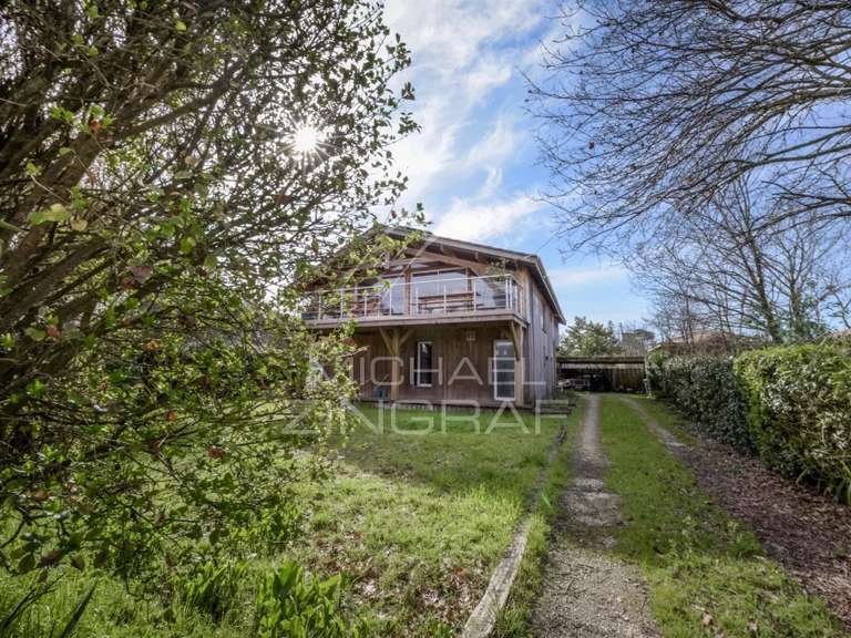 Maison Gujan-Mestras - 3 chambres - 143m²