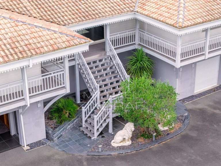 Maison Gujan-Mestras - 5 chambres - 400m²