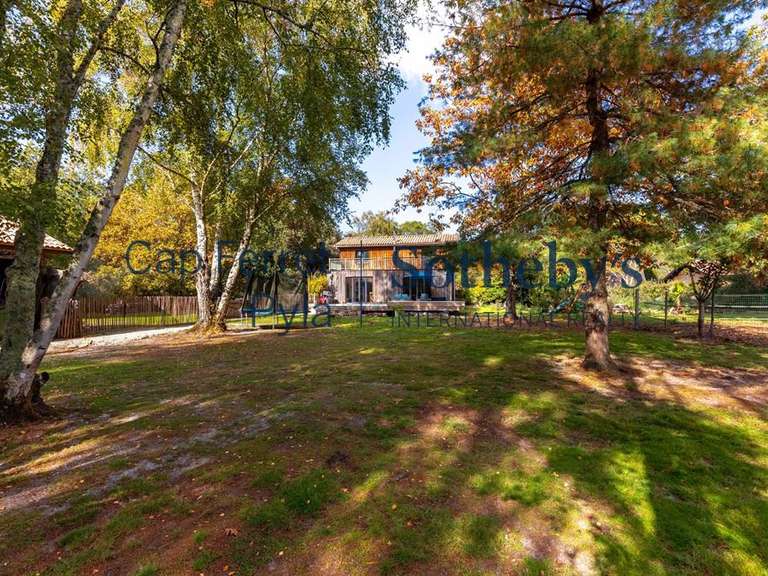 Maison Gujan-Mestras - 5 chambres - 166m²