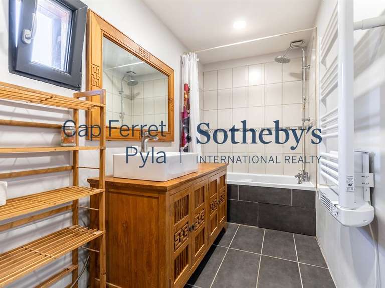 Maison Gujan-Mestras - 5 chambres - 166m²