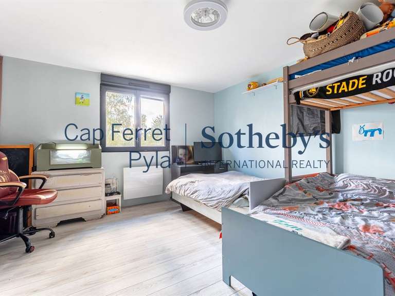 Maison Gujan-Mestras - 5 chambres - 166m²