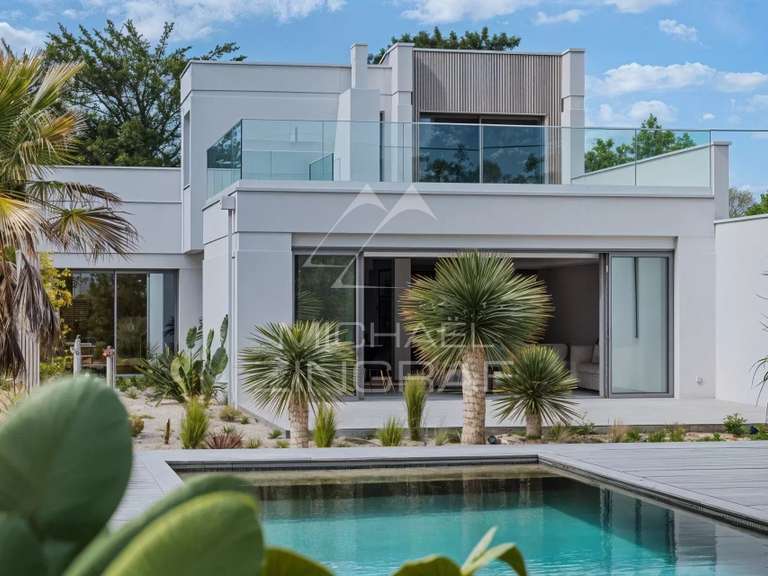 Maison Gujan-Mestras - 5 chambres - 205m²