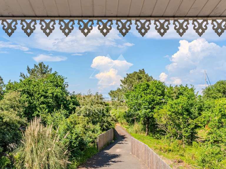 Maison Gujan-Mestras - 4 chambres - 147m²