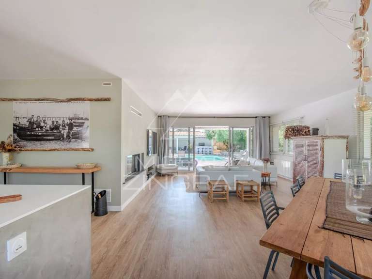 Maison Gujan-Mestras - 3 chambres - 141m²