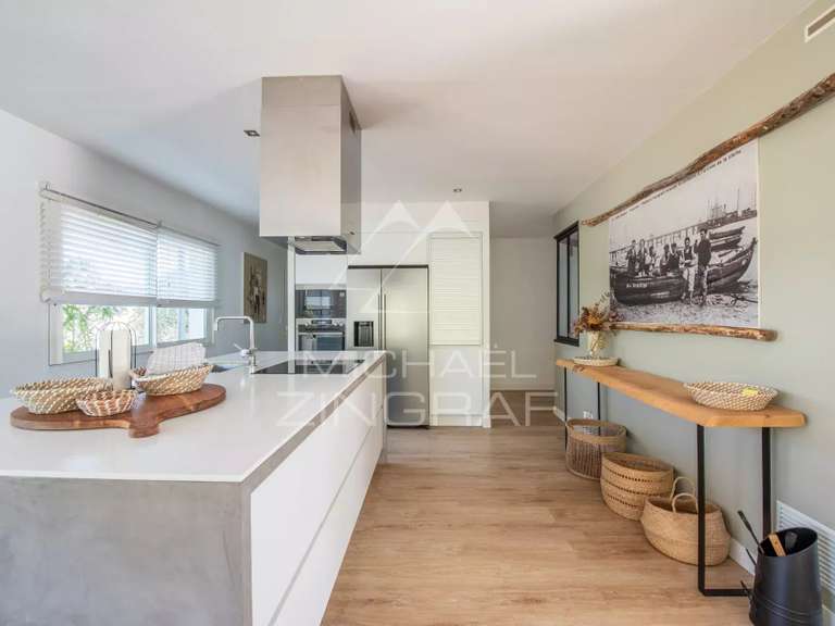 Maison Gujan-Mestras - 3 chambres - 141m²