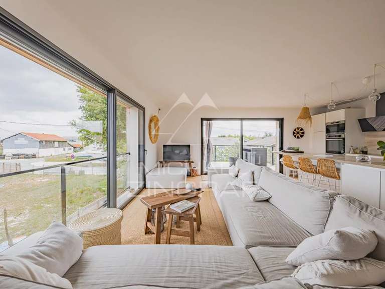 Maison Gujan-Mestras - 3 chambres - 160m²