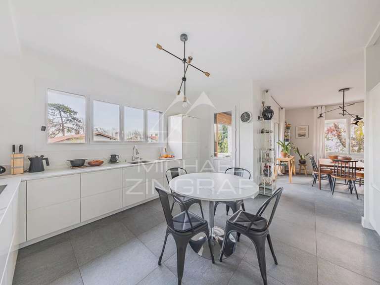 Maison Gujan-Mestras - 4 chambres - 200m²