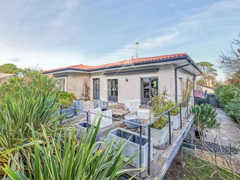 Maison Gujan-Mestras - 4 chambres - 200m²