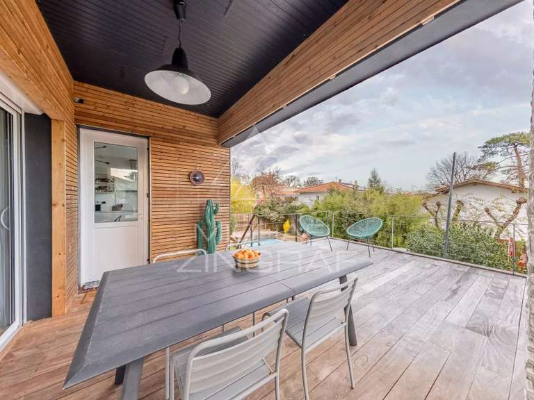 Maison Gujan-Mestras - 4 chambres - 200m²