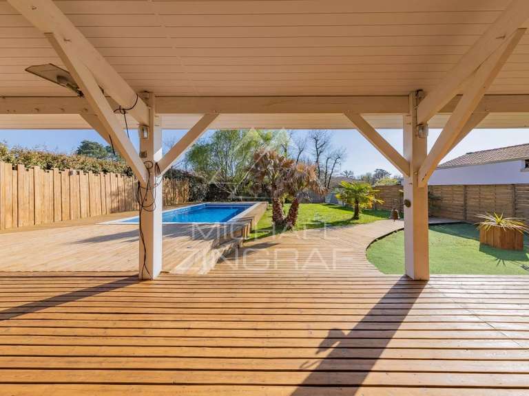 Maison Gujan-Mestras - 3 chambres - 185m²