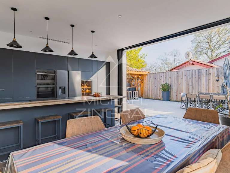 Maison Gujan-Mestras - 3 chambres - 141m²