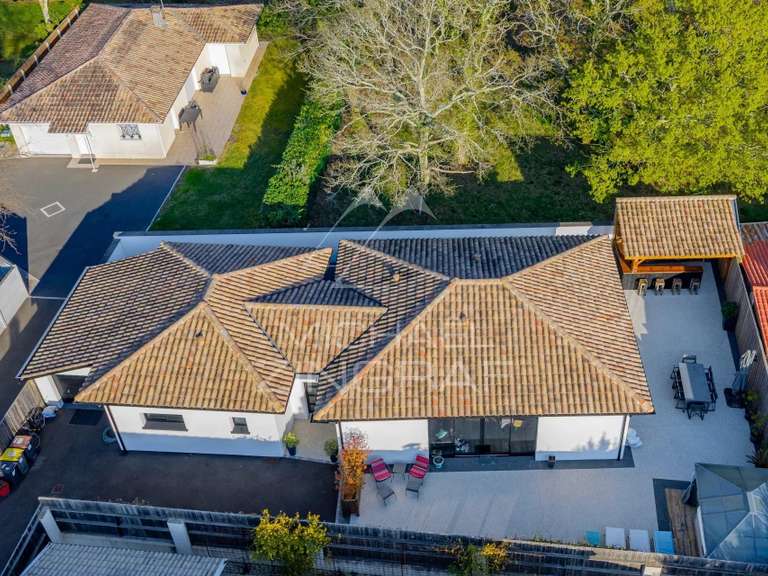 Maison Gujan-Mestras - 3 chambres - 141m²