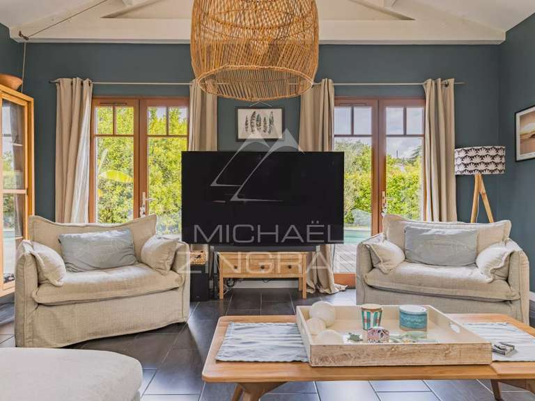 Maison Gujan-Mestras - 5 chambres - 210m²