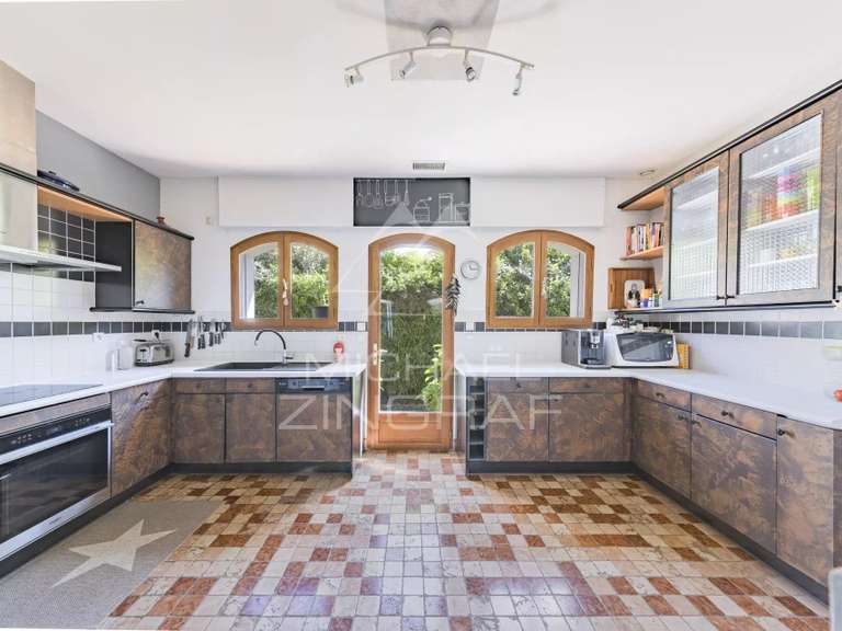 Maison Gujan-Mestras - 5 chambres - 240m²
