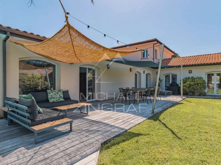 Maison Gujan-Mestras - 5 chambres - 240m²