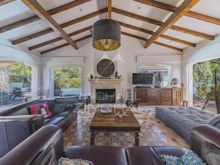 Maison Gujan-Mestras - 5 chambres - 240m²