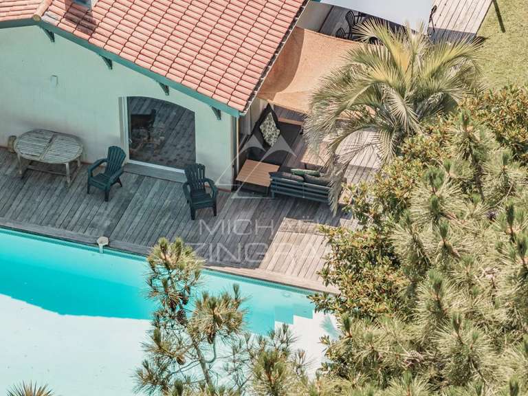 Maison Gujan-Mestras - 5 chambres - 240m²