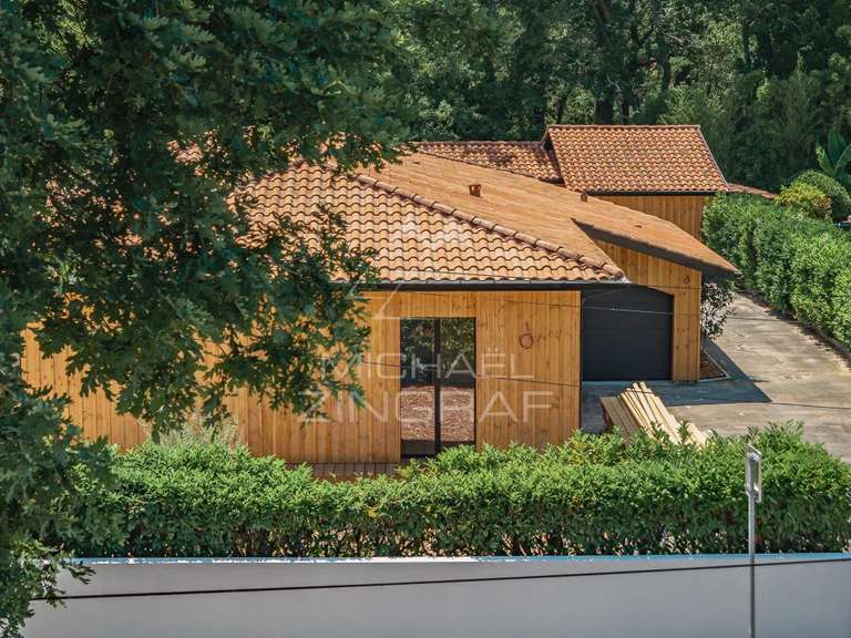 Maison Gujan-Mestras - 3 chambres - 212m²