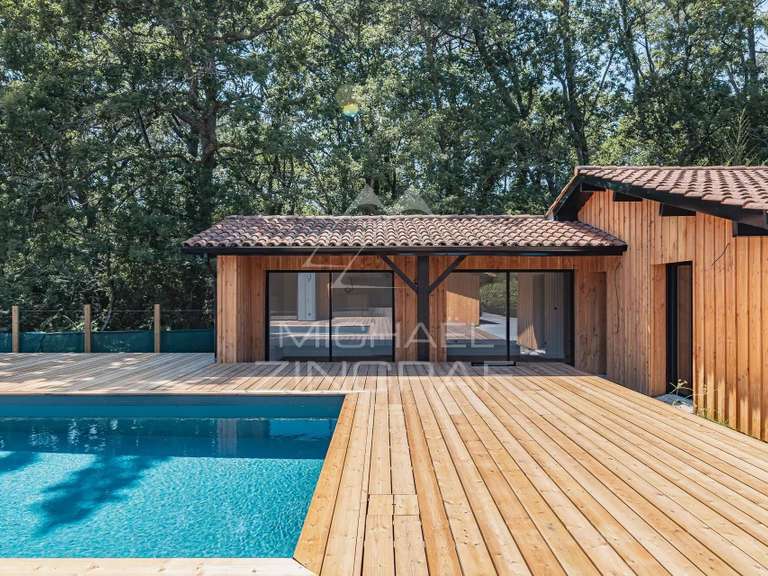 Maison Gujan-Mestras - 3 chambres - 212m²
