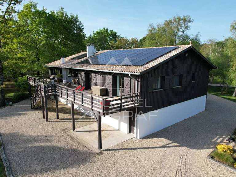 Propriété Gujan-Mestras - 740m²