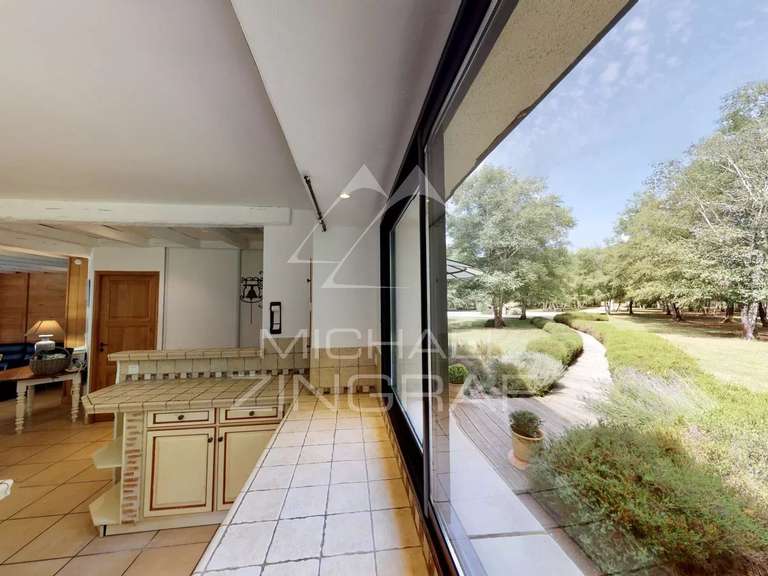 Propriété Gujan-Mestras - 740m²