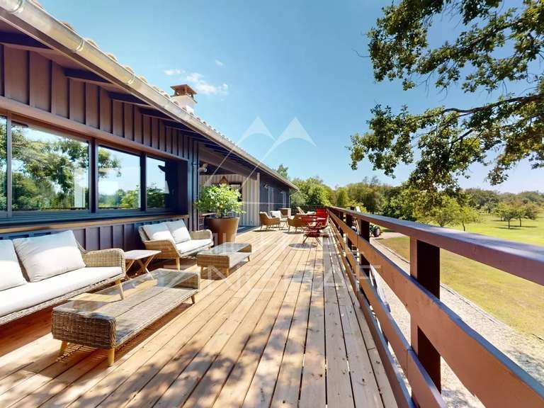 Propriété Gujan-Mestras - 740m²