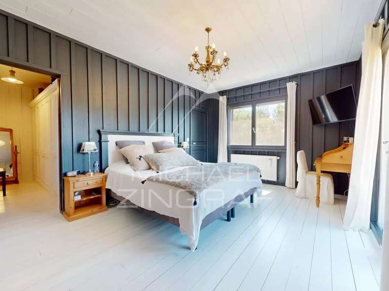 Propriété Gujan-Mestras - 740m²