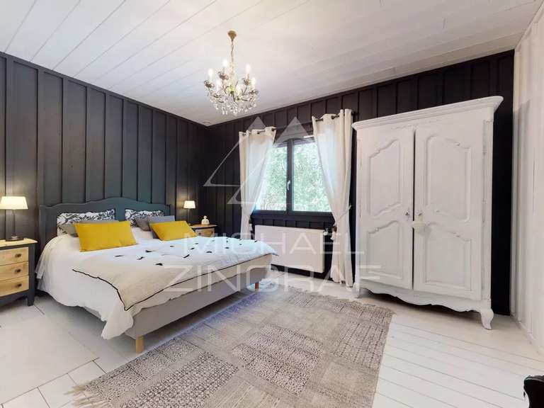 Propriété Gujan-Mestras - 740m²
