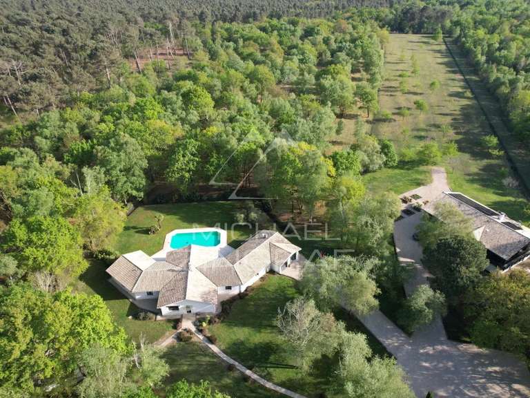 Propriété Gujan-Mestras - 740m²