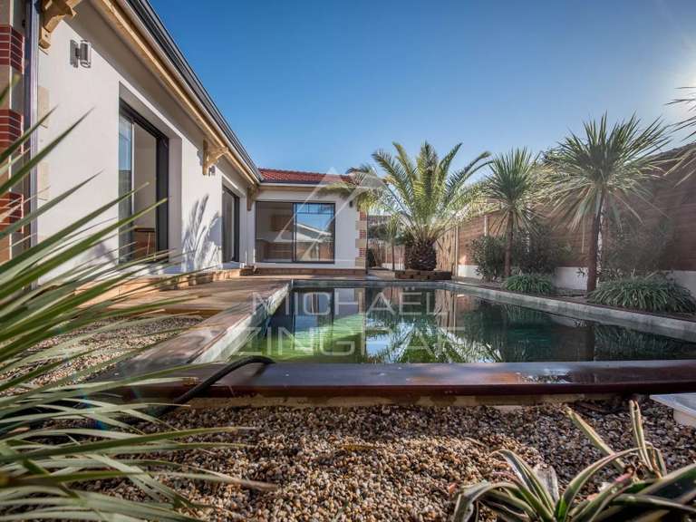 Villa Gujan-Mestras - 4 chambres - 140m²