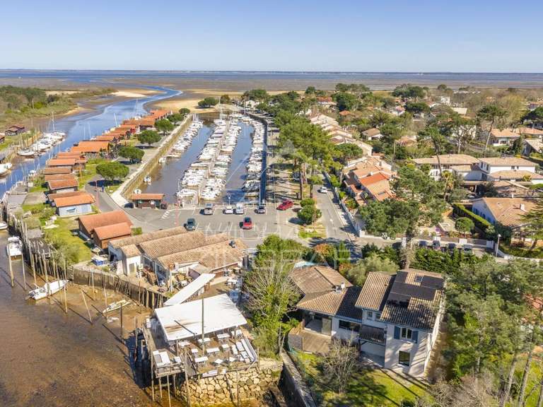 Villa Gujan-Mestras - 4 chambres - 189m²