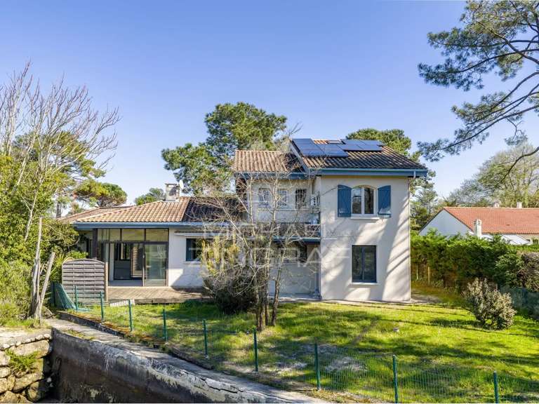 Villa Gujan-Mestras - 4 chambres - 189m²