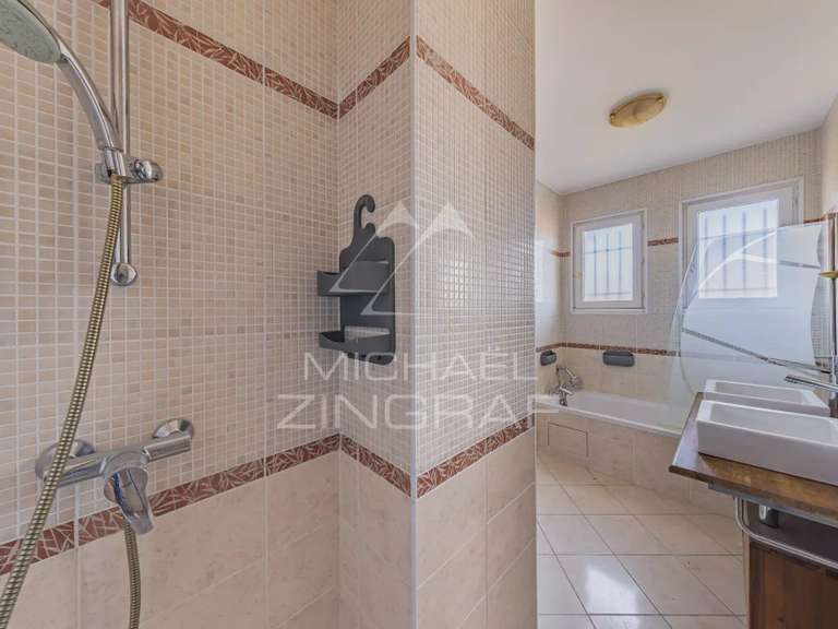 Villa Gujan-Mestras - 4 chambres - 189m²