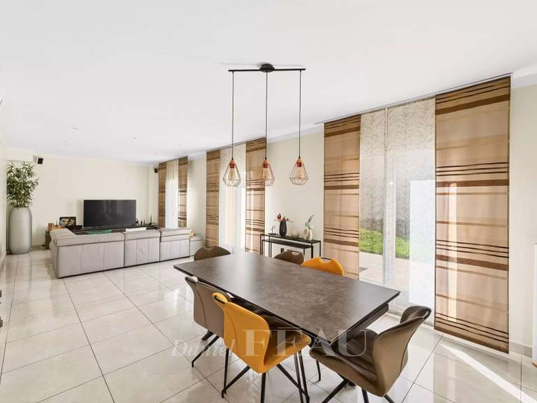 Maison Guyancourt - 4 chambres - 164m²