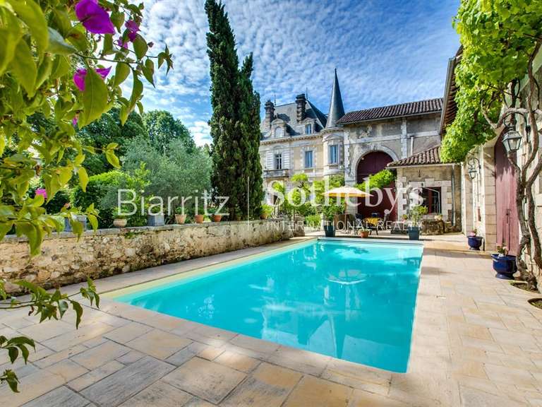 Château Habas - 15 chambres - 1050m²