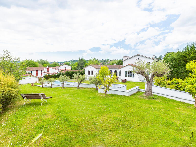 House Hasparren - 4 bedrooms - 346m²