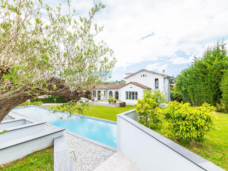 House Hasparren - 4 bedrooms - 346m²