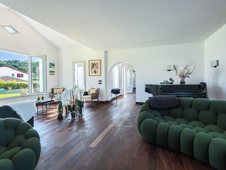 House Hasparren - 4 bedrooms - 346m²