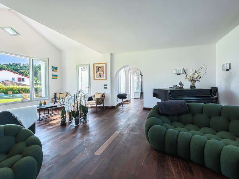 Maison Hasparren - 4 chambres - 346m²